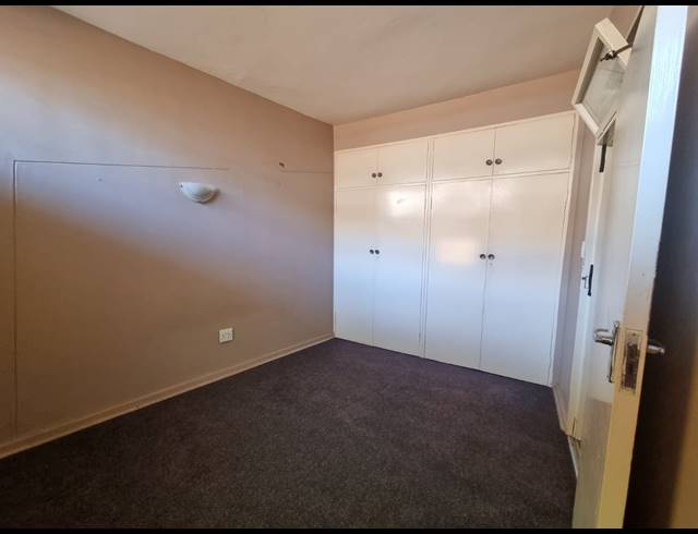 2 BEDROOM FLAT FOR SALE IN THREE RIVERS